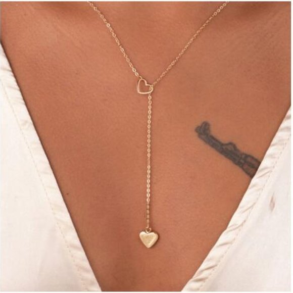 Jewelry - 🌺 Dainty heart necklace